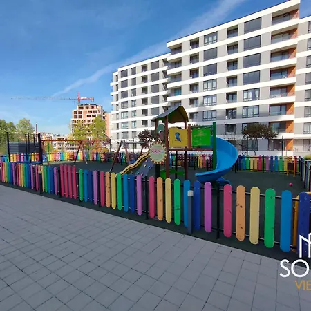 아파트 View - By Metro, Kids Room, Huge Terrace, 2 Garages, Ps5, Playground, Bbq, 24h Security 소피아