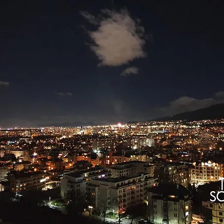 דירה View - By Metro, Kids Room, Huge Terrace, 2 Garages, Ps5, Playground, Bbq, 24h Security סופיה