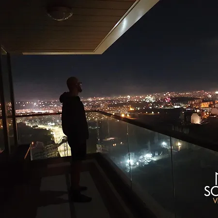 아파트 View - By Metro, Kids Room, Huge Terrace, 2 Garages, Ps5, Playground, Bbq, 24h Security 소피아