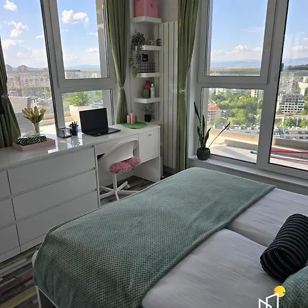 Sofia View - By Metro, Kids Room, Huge Terrace, 2 Garages, Ps5, Playground, Bbq, 24H Security София