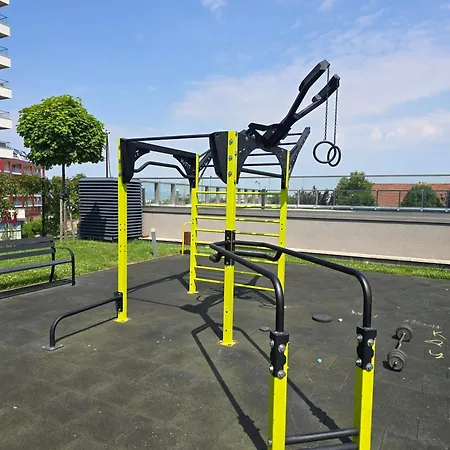 View - By Metro, Kids Room, Huge Terrace, 2 Garages, Ps5, Playground, Bbq, 24h Security דירה