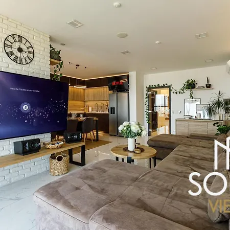 View - By Metro, Kids Room, Huge Terrace, 2 Garages, Ps5, Playground, Bbq, 24h Security Apartment *